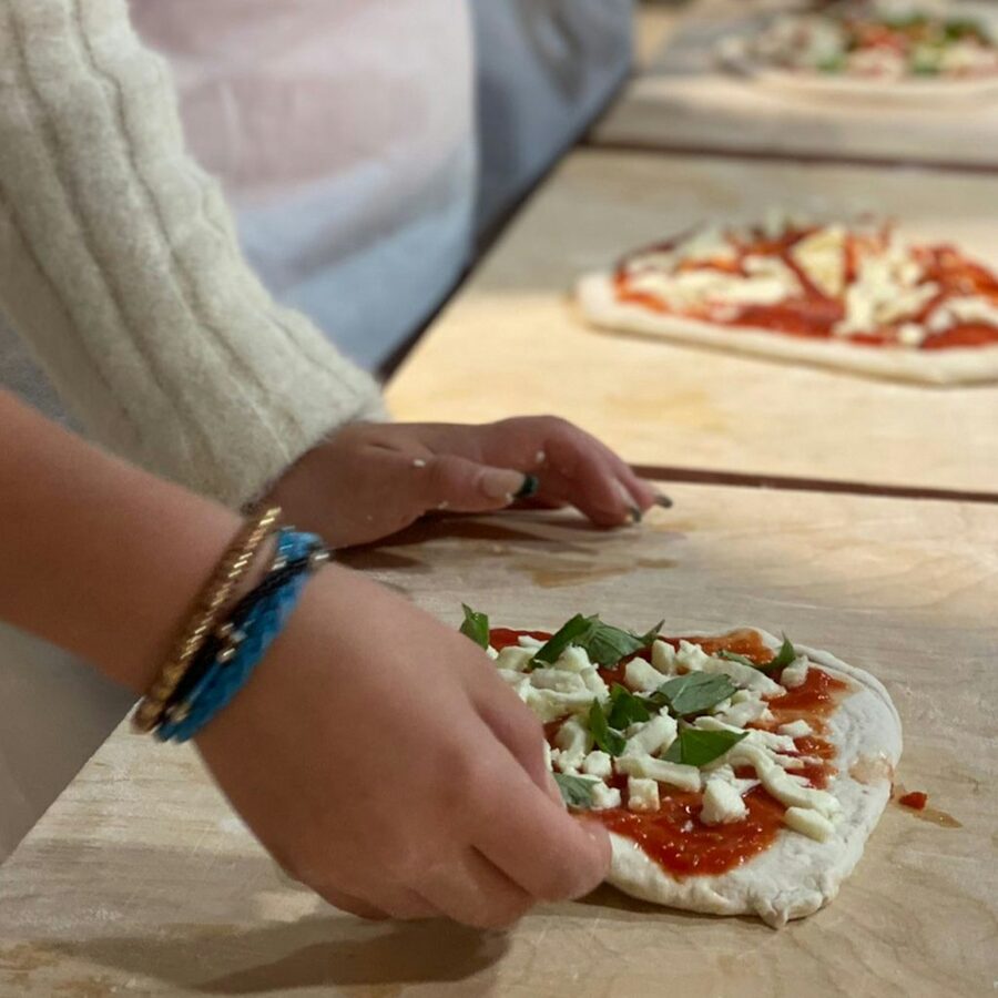 Join Our Fun Pizza-Making Class for a Delicious Experience Come to Rome
